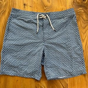 FAHERTY Men’s Classic Board short in a Fish Scale Batik